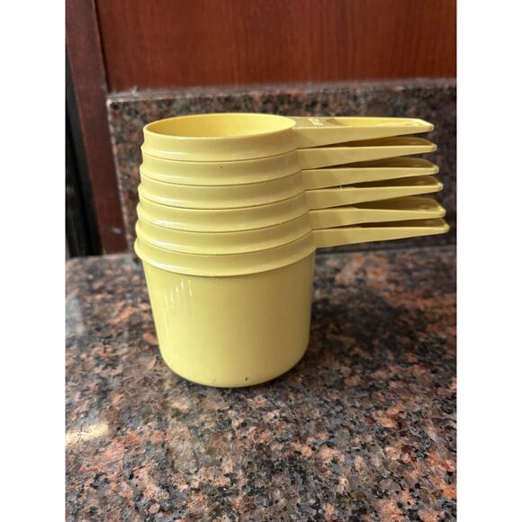 Tupperware Vintage Yellow Nesting Measuring Cups Set of 6 - Picture 6 of 7
